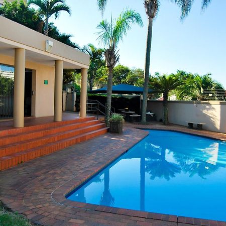 7 The Shades Umhlanga Rocks Lägenhet Durban Exteriör bild