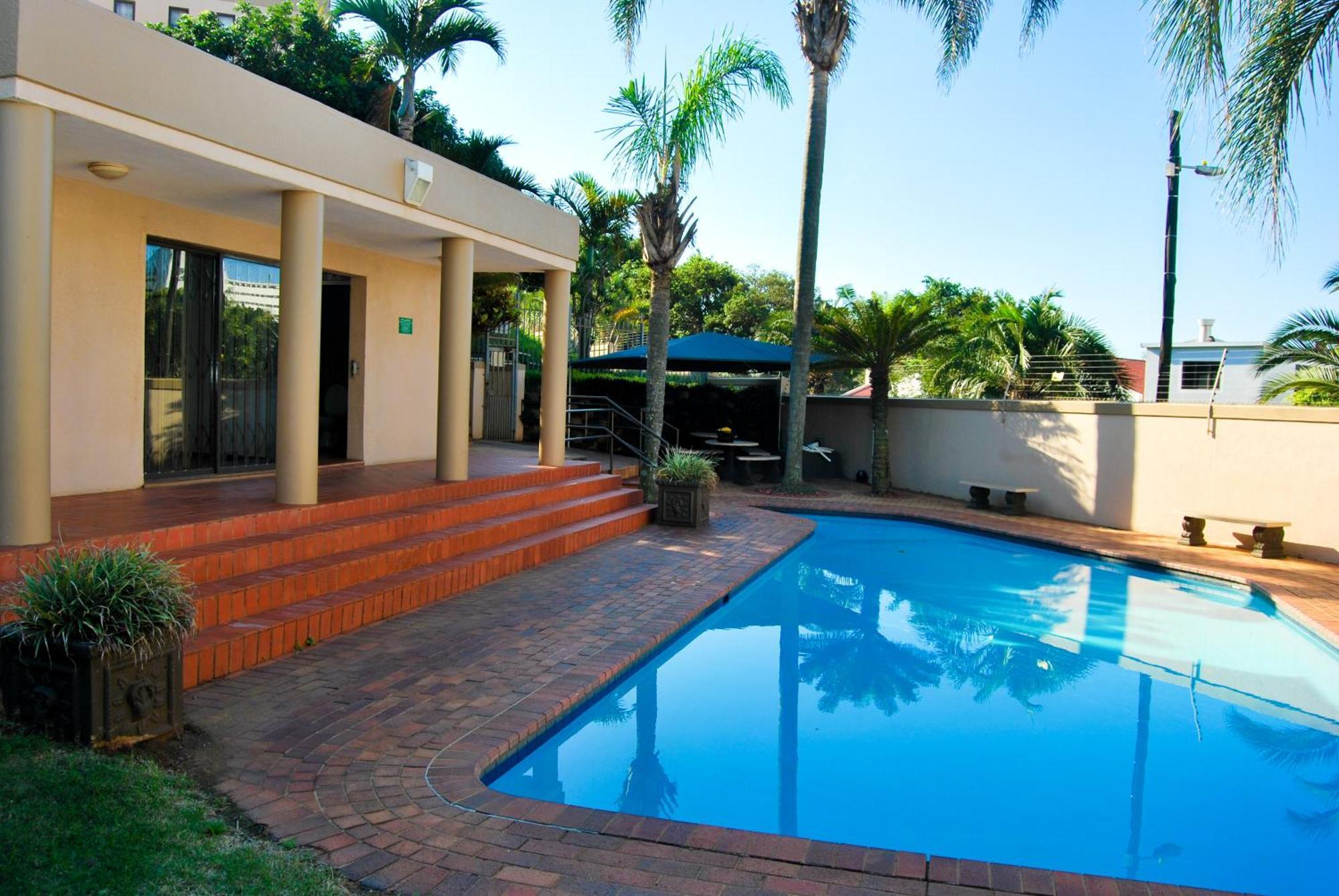 7 The Shades Umhlanga Rocks Lägenhet Durban Exteriör bild